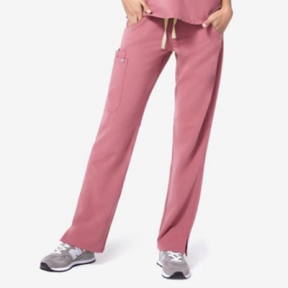 LIMITED EDITION COLOR! FIGS Kade Cargo Scrub Pants